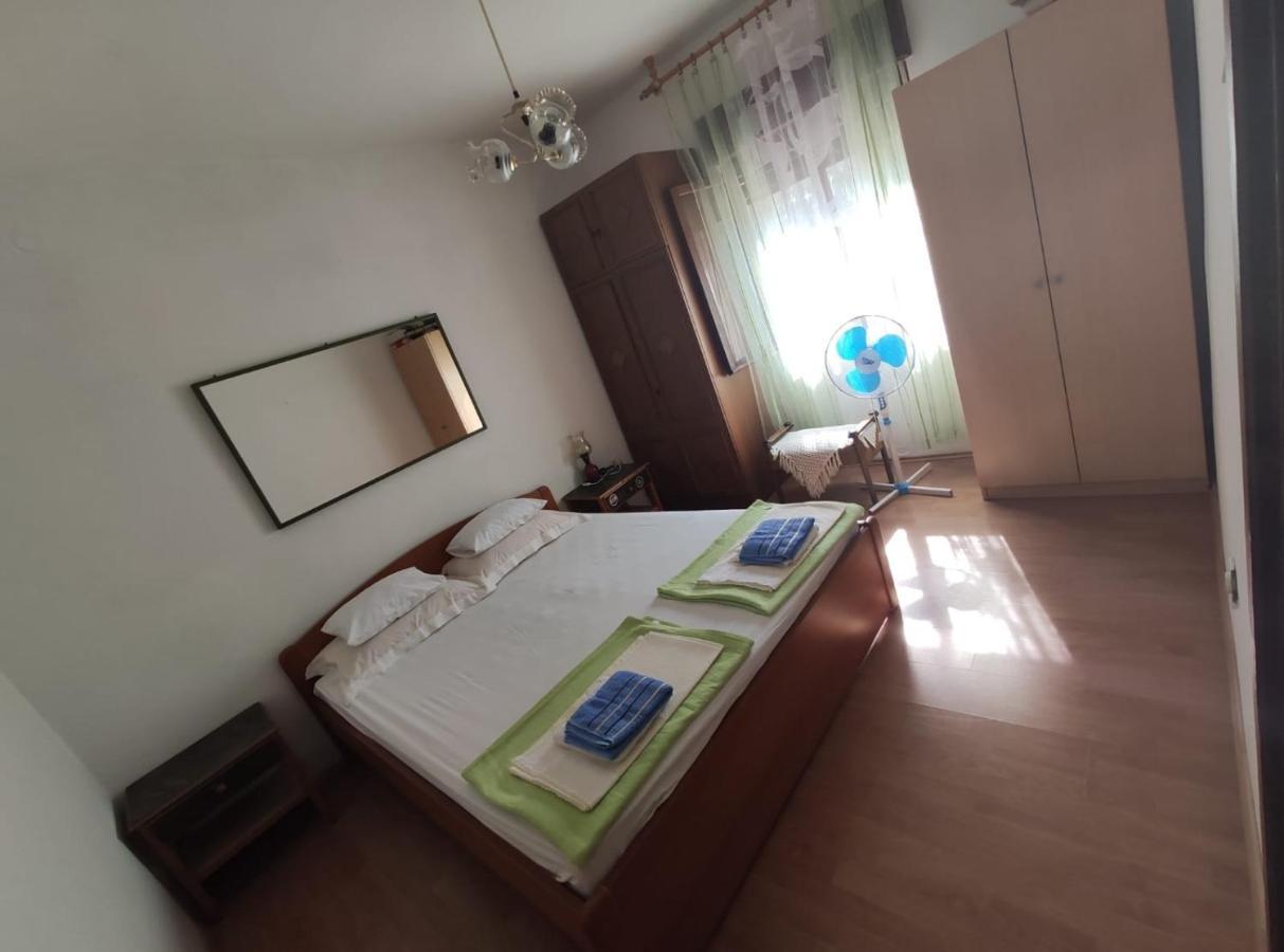 Family Apartment Near Beach Biograd Na Moru Buitenkant foto