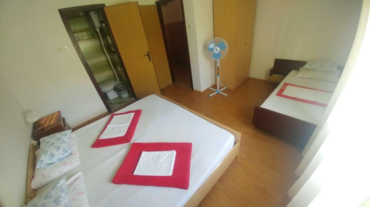 Family Apartment Near Beach Biograd Na Moru Buitenkant foto